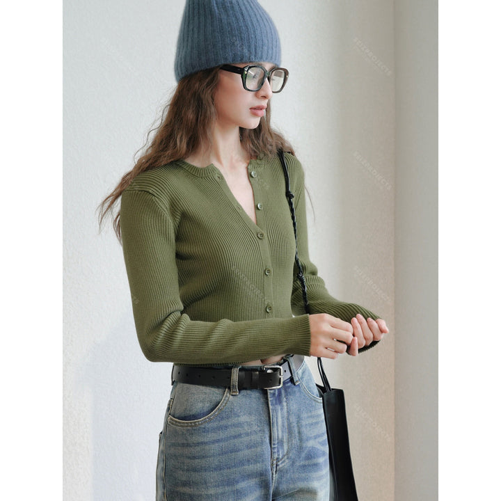 Women's Ribbed Cropped Cardigan with Button Placket and Narrow Silhouette Amarae