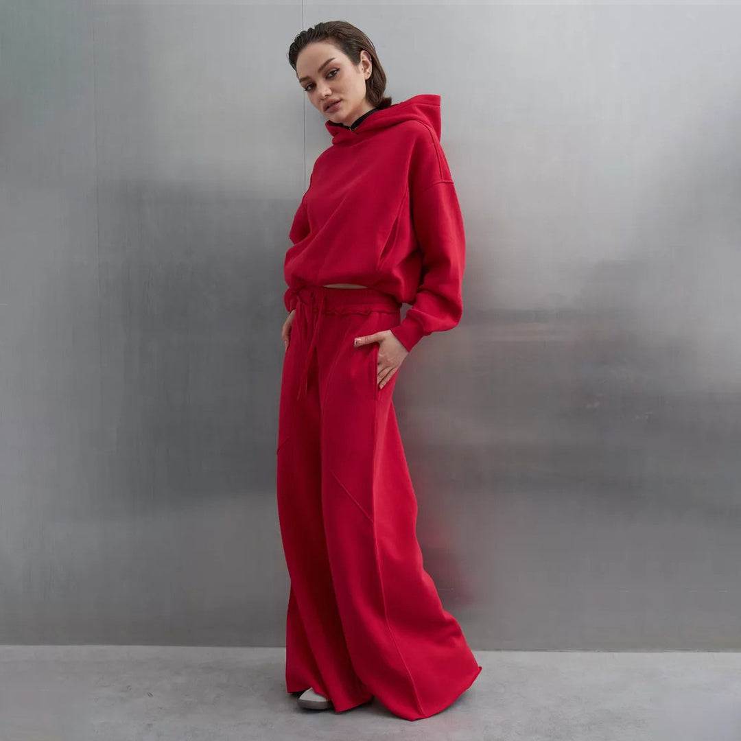 Urban loungewear set for women with cropped hoodie and wide pants Lune London