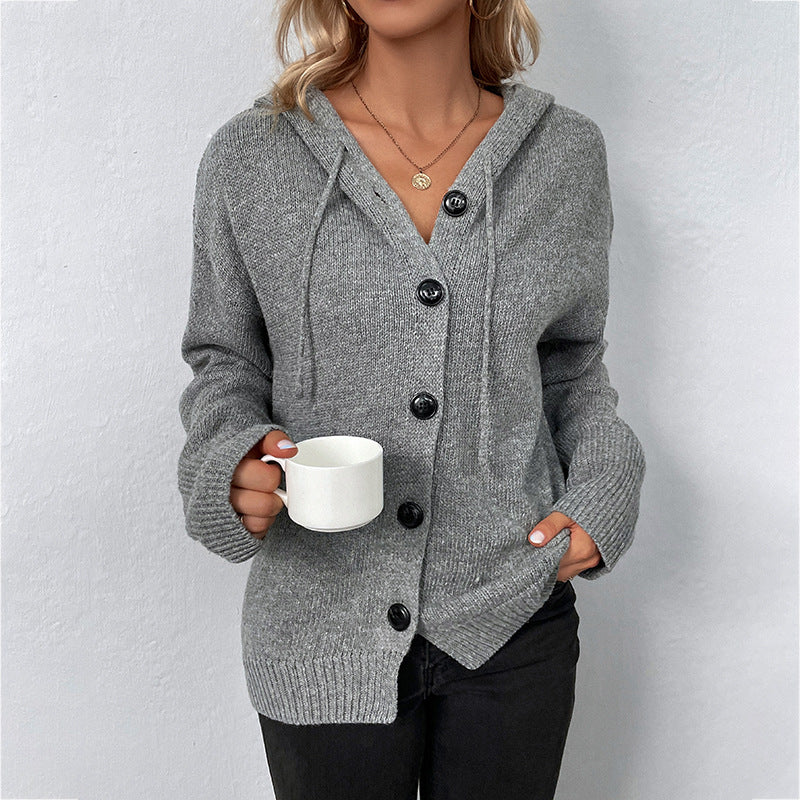 Ladies trendy knitted jacket with an oversized fit and practical pockets Lune London