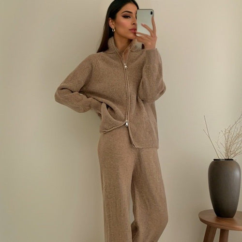 Costume tricoté pour femmes avec fermeture éclair et coupe ample Chic & Stil