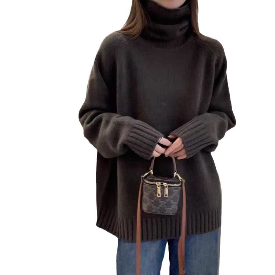 Pull en tricot épais pour femmes avec col montant et fentes sur les côtés Chic & Stil