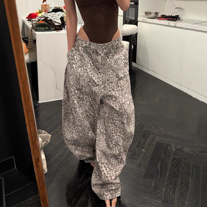 Chic and Stylish Loose Fit Jeans for Women