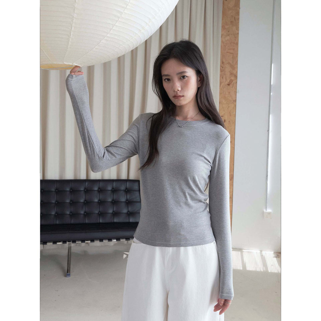 Women's figure-hugging long-sleeve shirt with round neckline made of fine cotton jersey Amarae