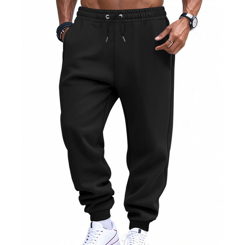 Comfortable sports pants for men with elastic waistband and practical side pockets Lune London