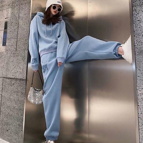 Women's Sporty Fleece Hoodie Set with Soft Inner Lining Chic & Stil