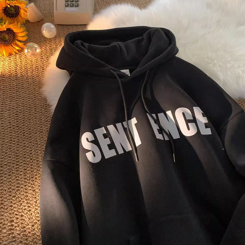 Women's hoodie with eye-catching lettering and casual design Chic & Stil