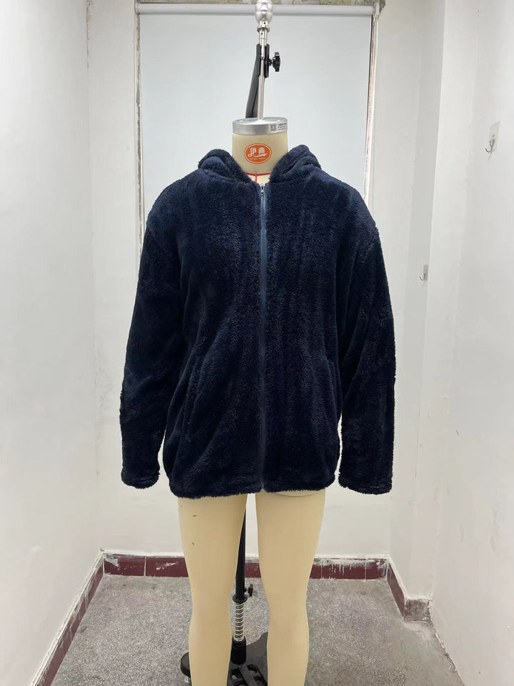 Comfortable fleece jacket for men with a large hood and zipper Lune London