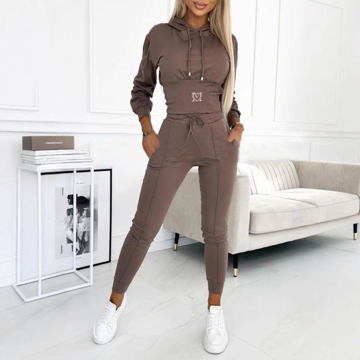 Women’s tracksuit with hood and relaxed fit Lune London