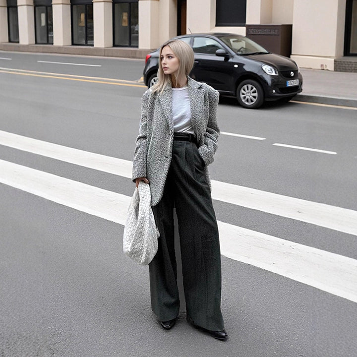 Women's Oversize Wool Blend Blazer in Boucle Look with Boxy Silhouette Amarae