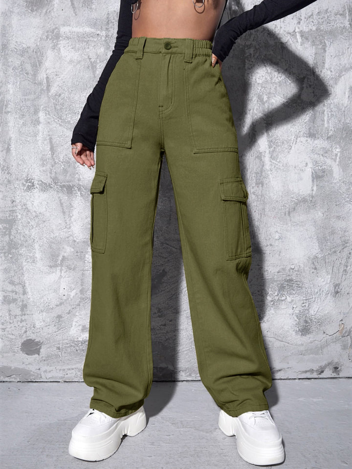 Casual fit women's cargo pants with practical pockets Lune London