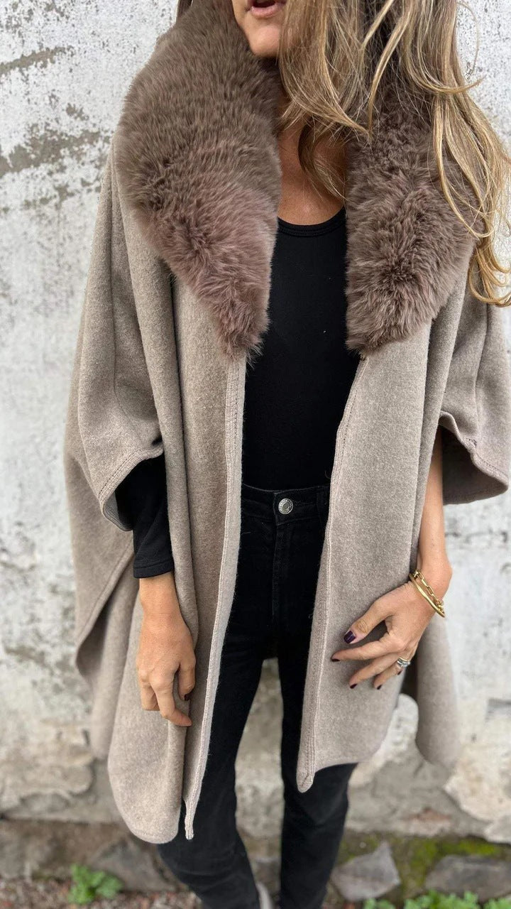 Ladies Elegant Wool Jacket with Luxurious Chic Faux Fur Collar