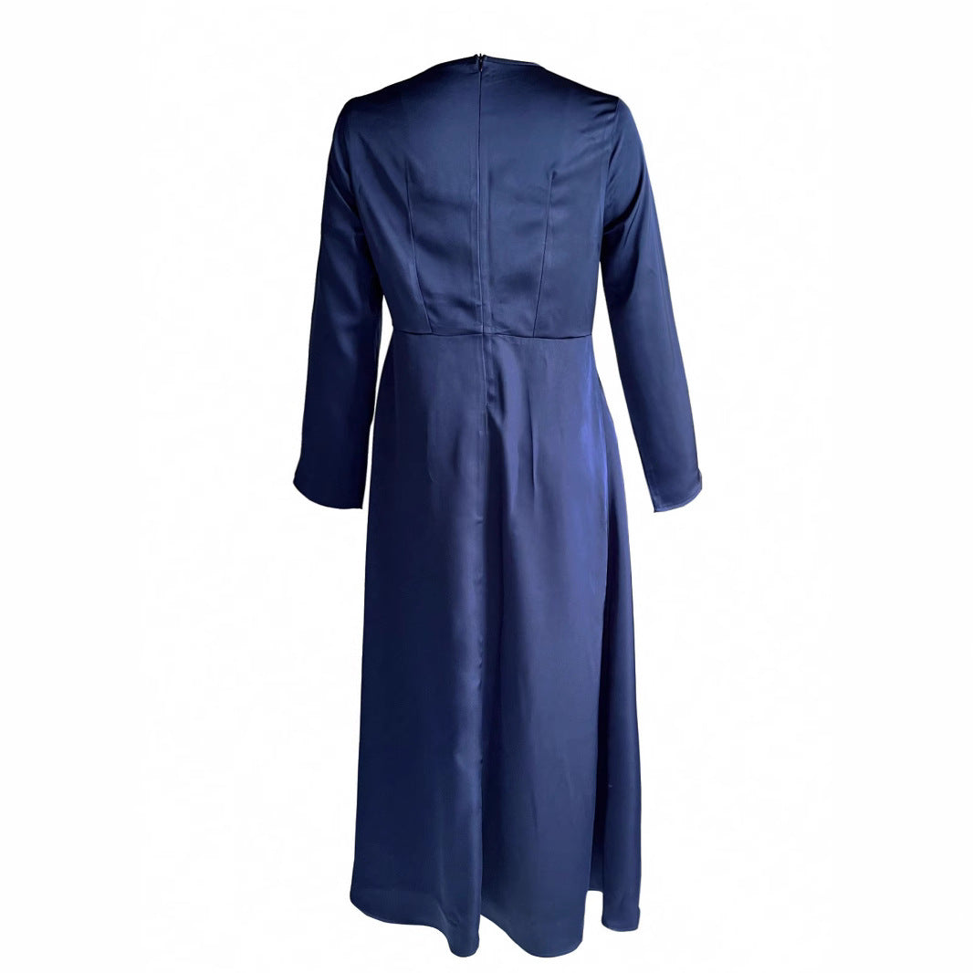 Elegant maxi dress for women with long sleeves and a flowy cut Lune London