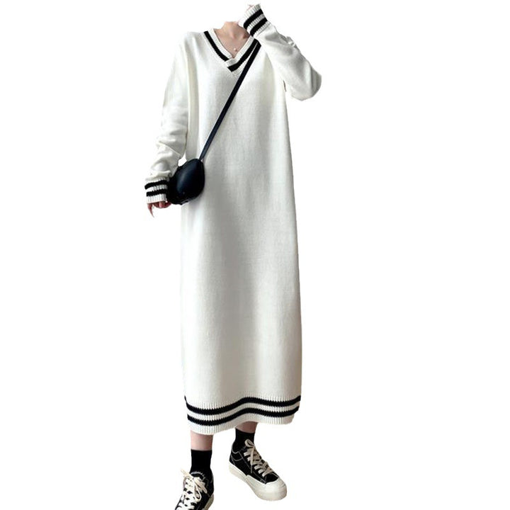 Robe tricotée à manches longues pour femme avec un décolleté en V moderne et des détails côtelés contrastants Chic & Stil