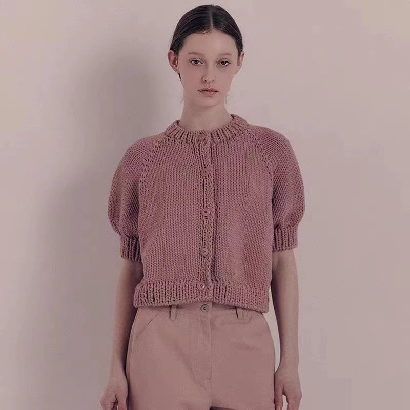 Pull en tricot à la mode pour femmes avec manches bouffantes Chic & Stil