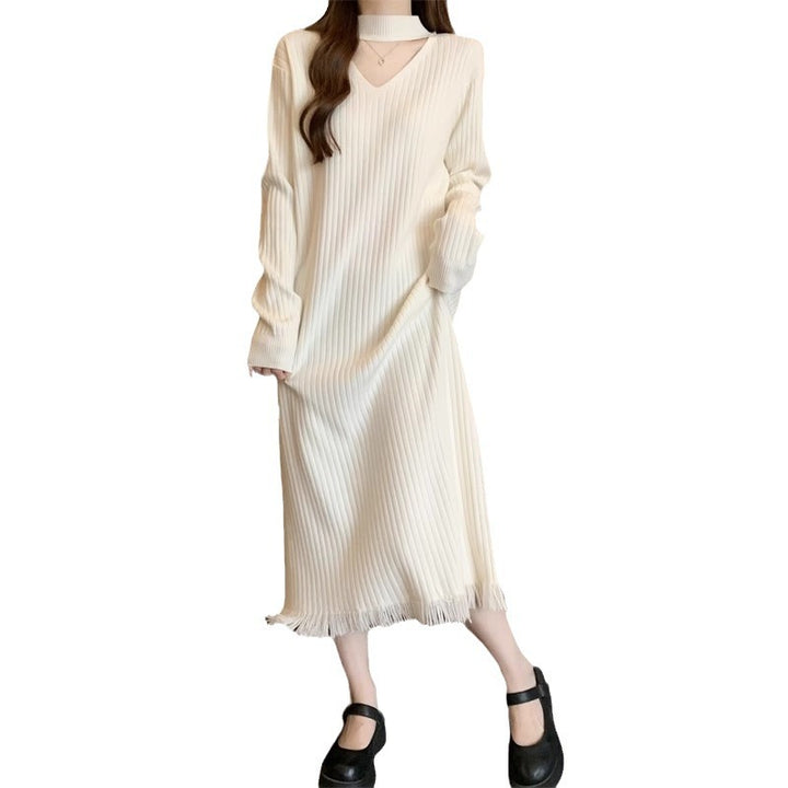 Robe tricotée pour femmes avec décolleté en V et franges Chic & Stil