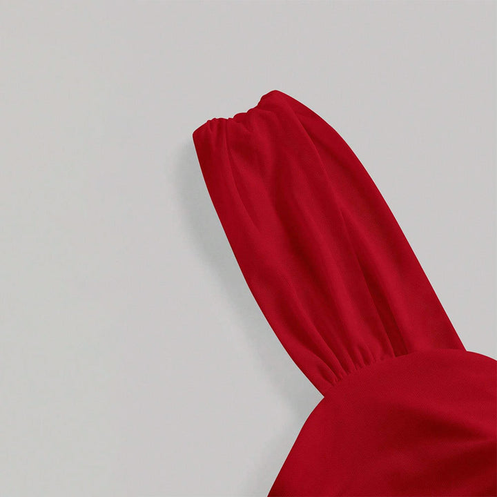 Robe mini moulante pour femme avec des détails volants et un décolleté en cœur profond Chic & Stil