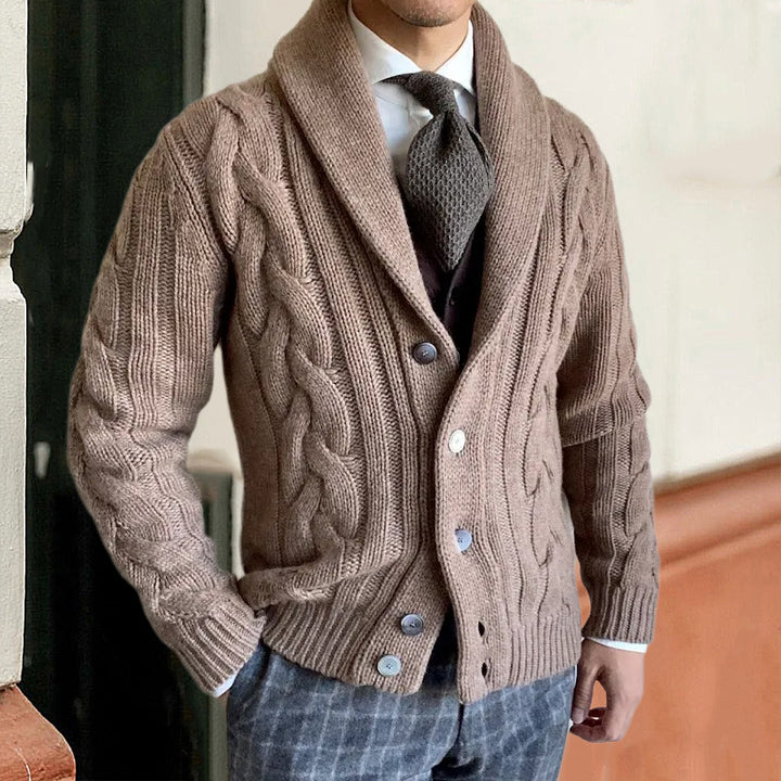 Coarse knit jacket for men with an elegant cable design and a modern collar Lune London