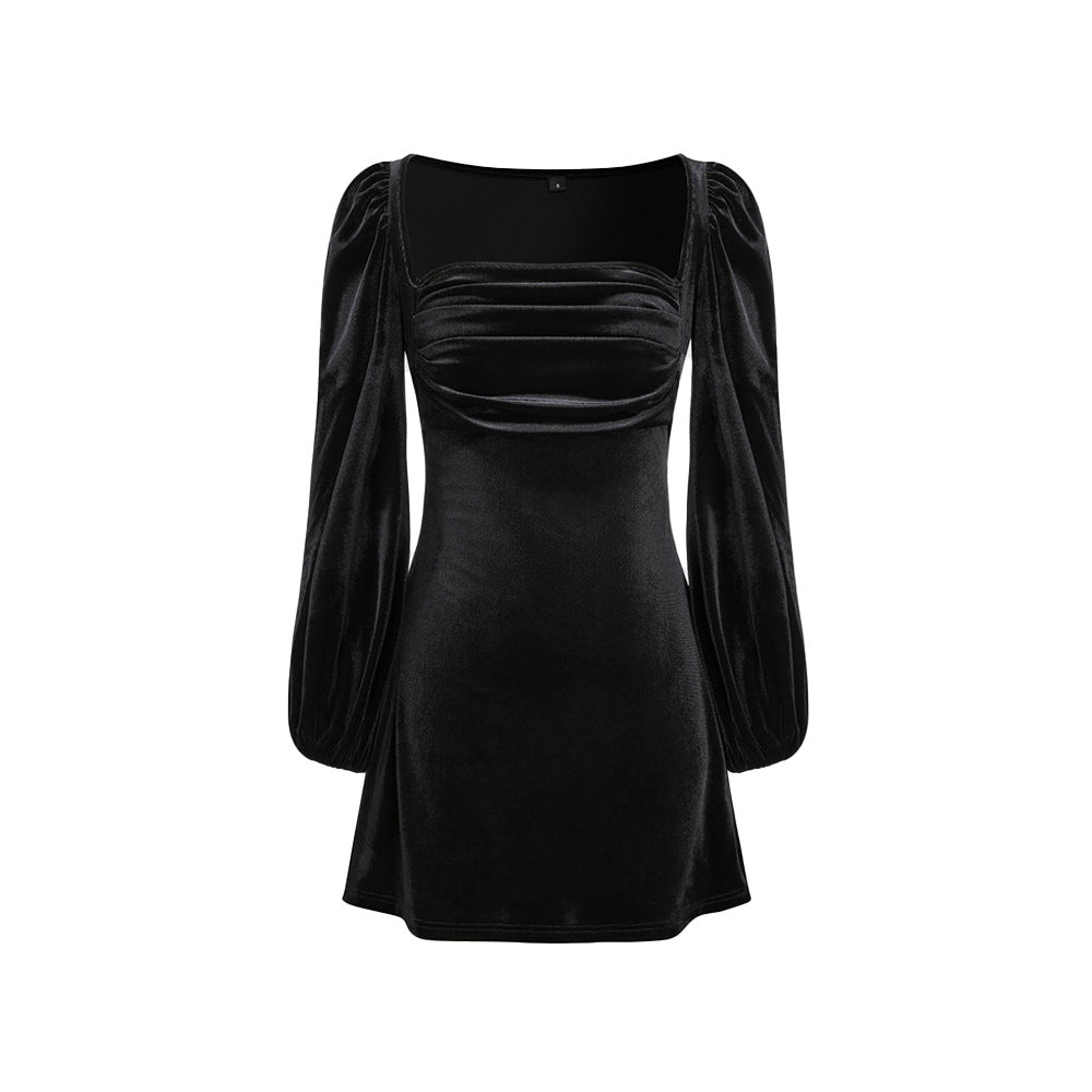 Robe mini pour femmes avec des manches bouffantes élégantes et un chic décolleté carré Chic & Stil