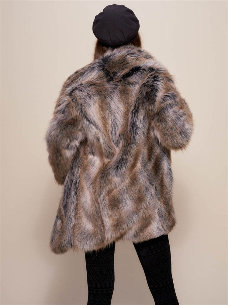 Oversized faux fur jacket for women with refined texture and high collar Lune London