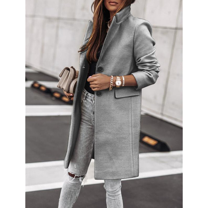 Ladies Elegant Wool Coat with Stylish Lapels and Practical Pockets Amarae