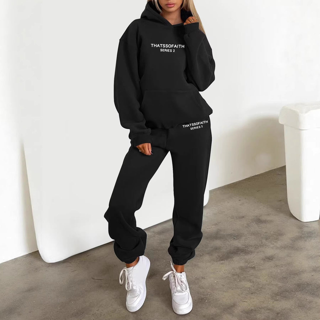 Women's jogging suit with comfortable hood and elastic cuffs Chic & Stil