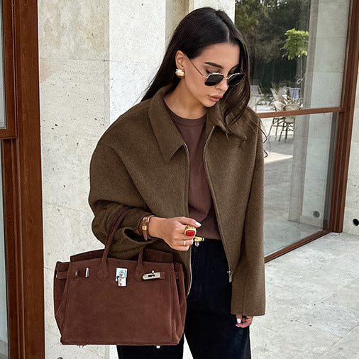 Cropped polyester jacket for ladies in modern chic style