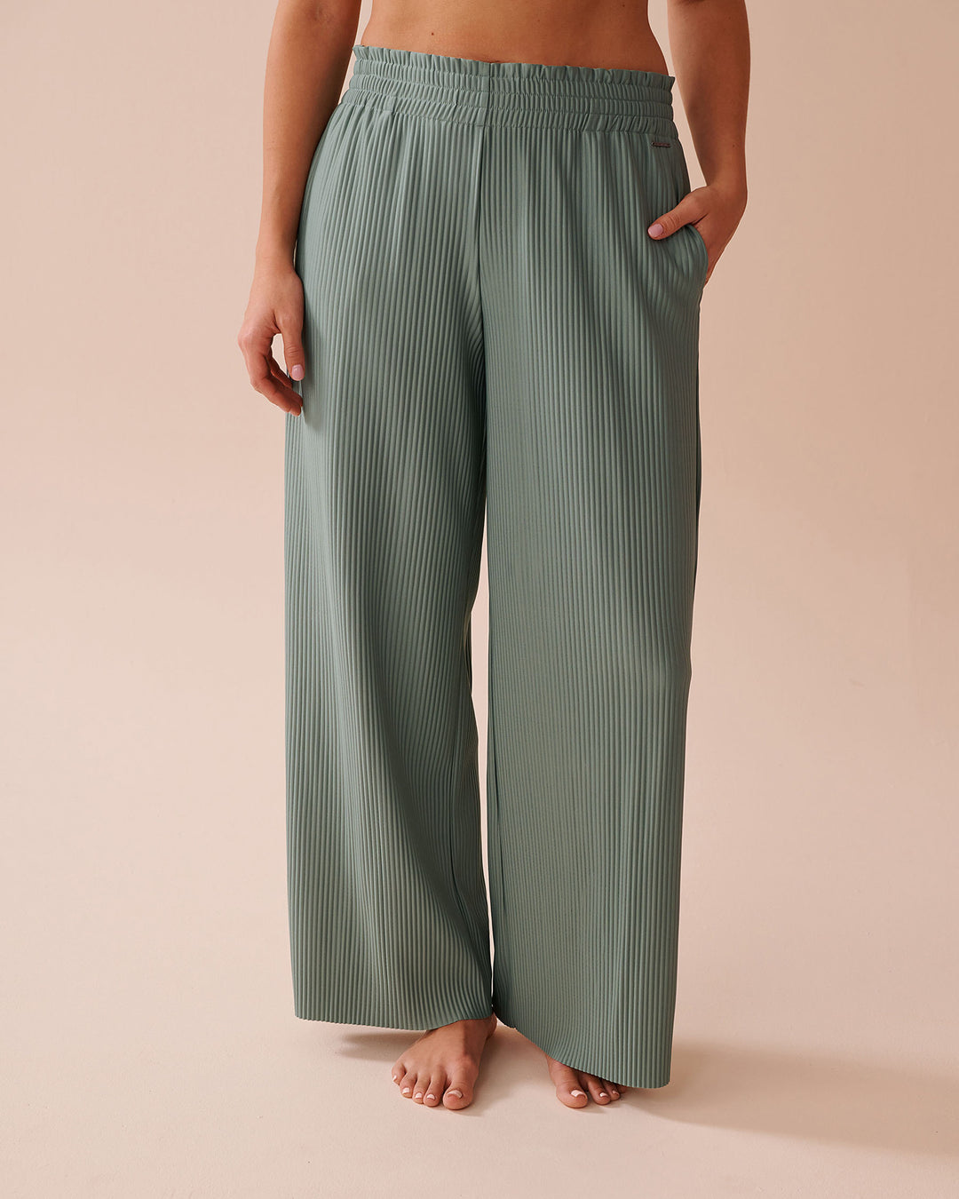 Pleated women's trousers with elastic waist and side pockets Lune London