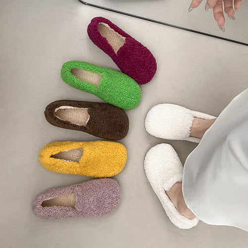 Women cozy slippers made of high-quality plush material Amarae