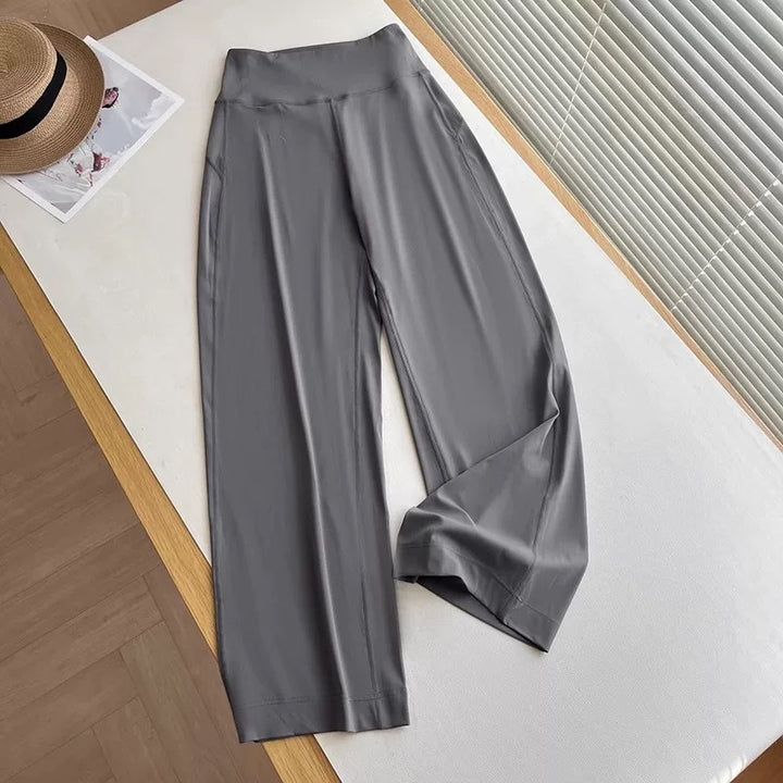 Pantalons Relax larges pour femmes avec taille haute Chic & Stil