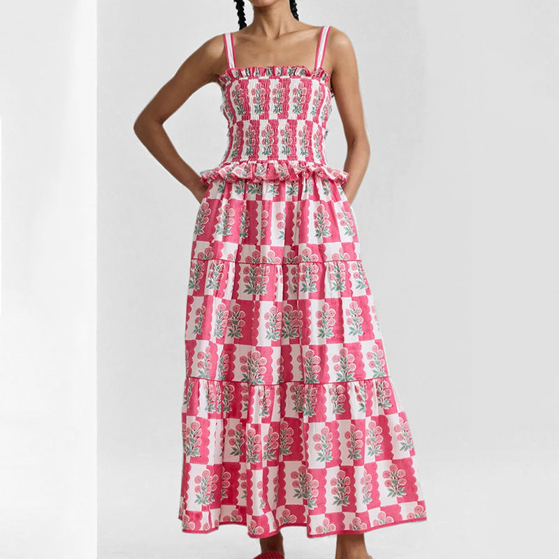 Robe maxi pour femmes avec des détails volantés et des motifs floraux Chic & Stil