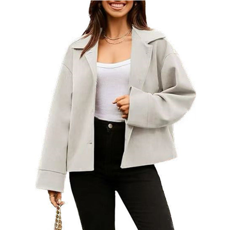 Oversized blazer jacket for women with modern details and a casual fit Lune London