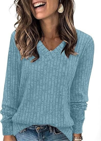 Women elegant V-neck sweater Lune London