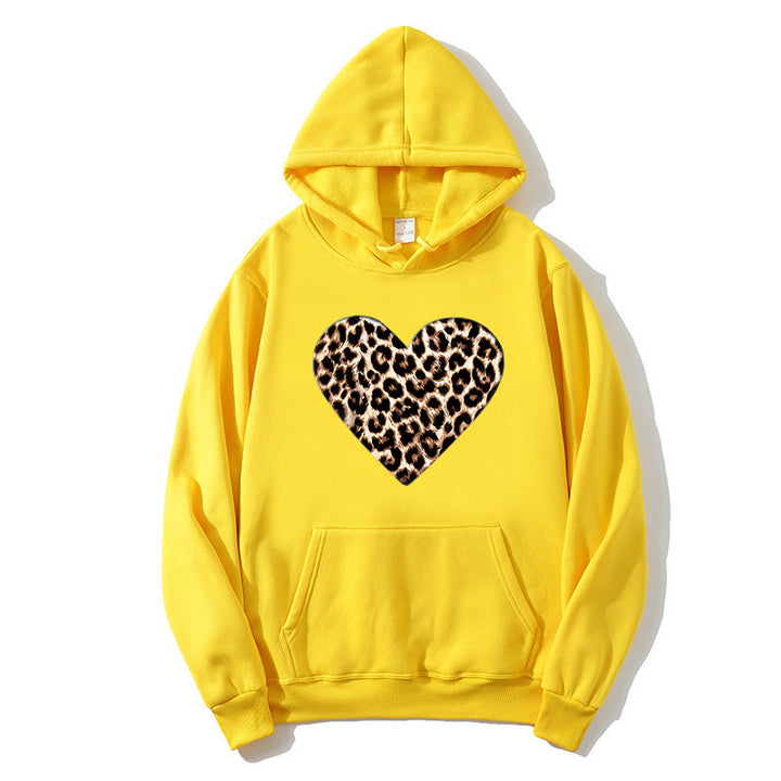 Ladies hooded sweatshirt with heart-shaped leopard pattern Chic & Stil
