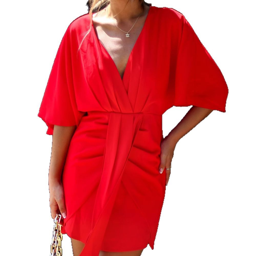 Elegant wrap dress for women with deep V-neckline and flowy fabric Chic & Stil