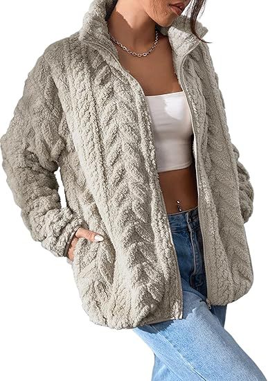 Comfortable fleece jacket for women with oversized fit and high neck Lune London