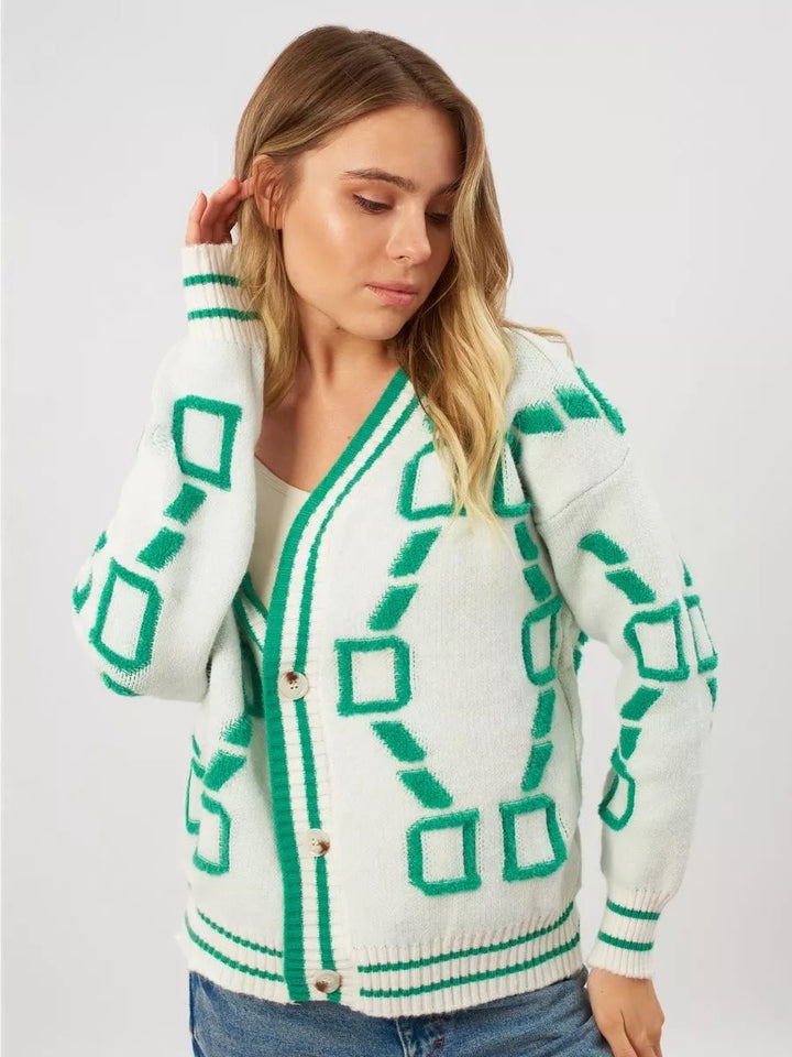 Cardigan féminin élégant avec motif géométrique et patte de boutonnage Chic & Stil