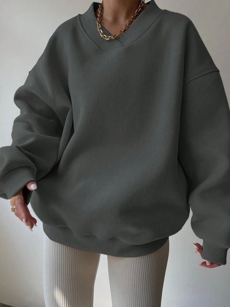 Oversized sweatshirt for women with deep V-neck and relaxed fit Lune London