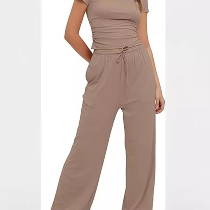 Casual set for women with crop top and wide pants Lune London