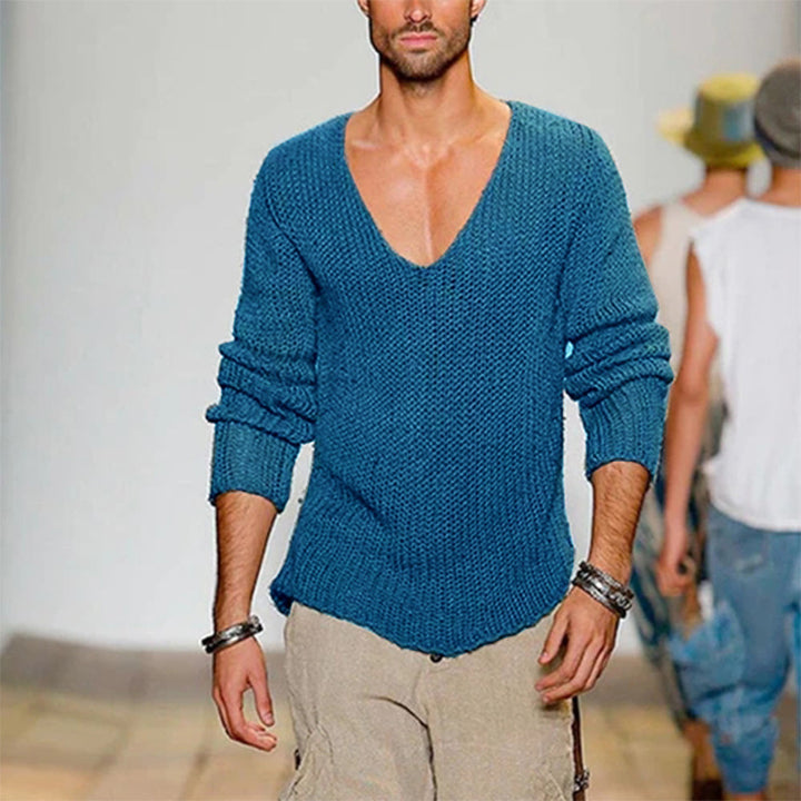 Casual knitted men's sweater with deep V-neck and comfortable fit Lune London