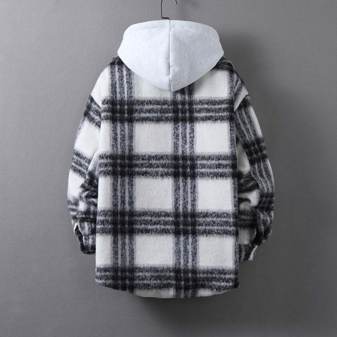 Casual checkered coat for women with soft lining and practical pockets Lune London