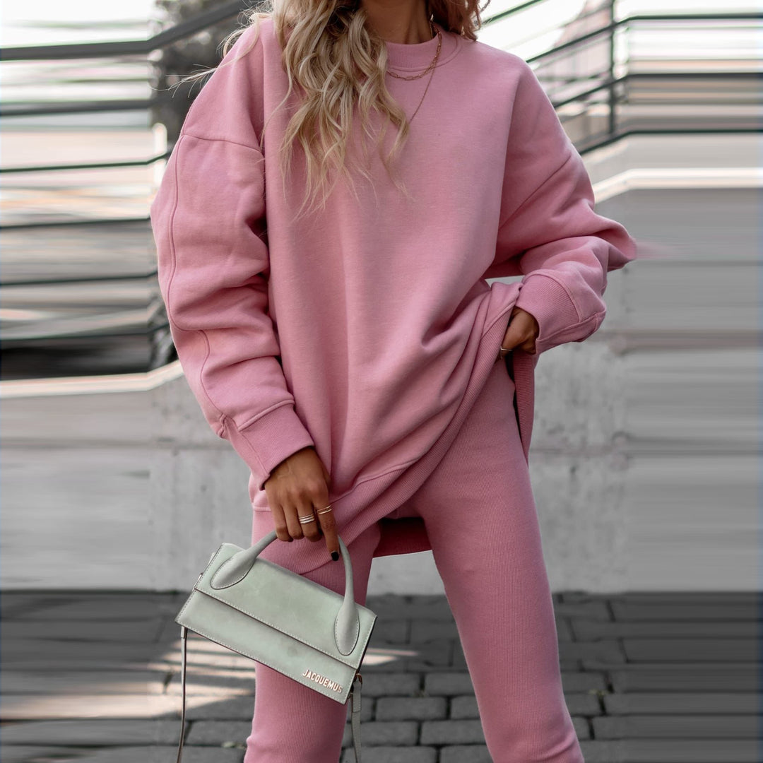 Ladies oversized sweatshirt with voluminous sleeves and a comfortable fit Lune London