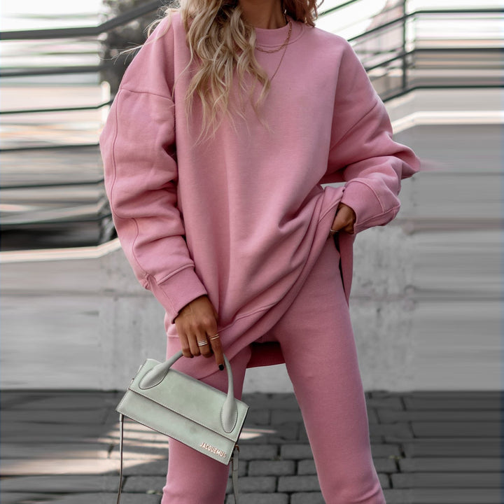 Ladies oversized sweatshirt with voluminous sleeves and a comfortable fit Lune London