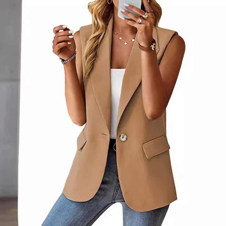 Chic and style sleeveless blazer for women
