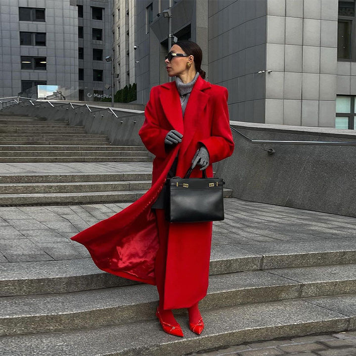 Elegant wool coat for ladies with oversized fit and chic collar Lune London