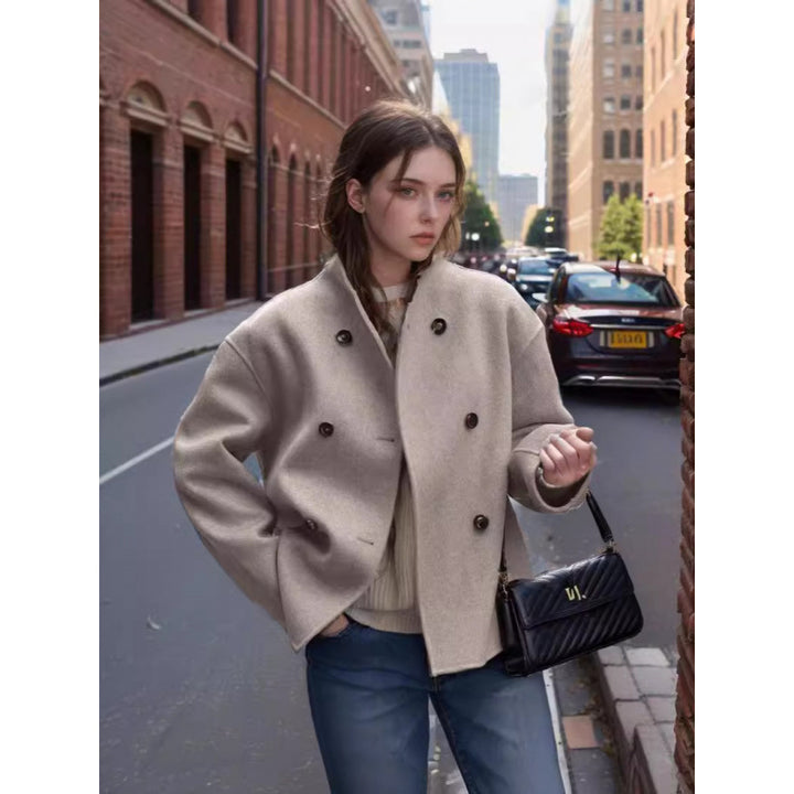 Lune London double-breasted wool coat for ladies with contemporary cut