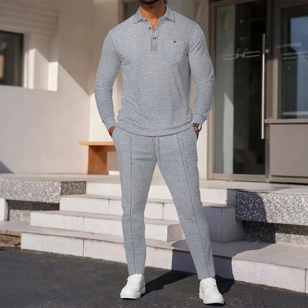Leisure set for men with a structured modern design and practical buttons Lune London