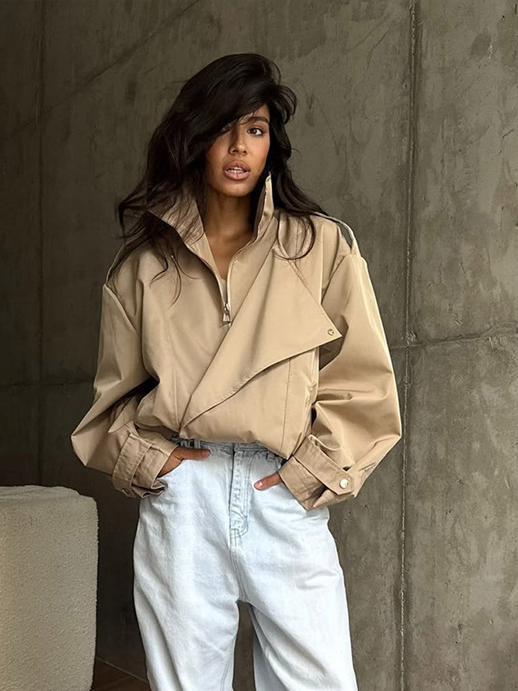 Women's short jacket in oversized look with wide lapels and drawstring waist Amarae