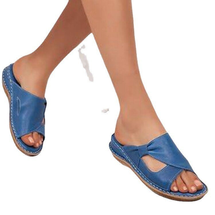 Comfortable slippers for ladies with anatomical sole and elastic straps Lune London