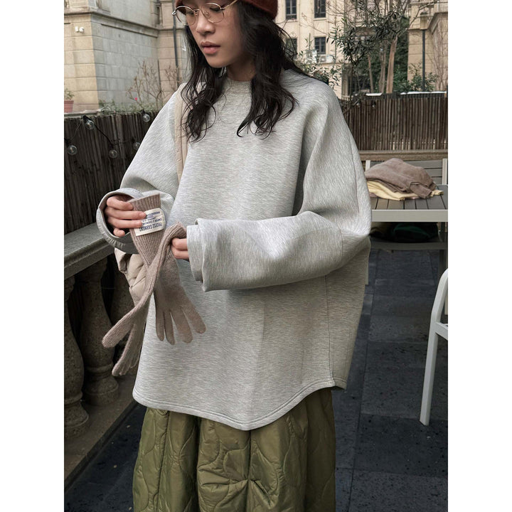 Women's Loose Sweatshirt with Voluminous Balloon Sleeves and Round Neck