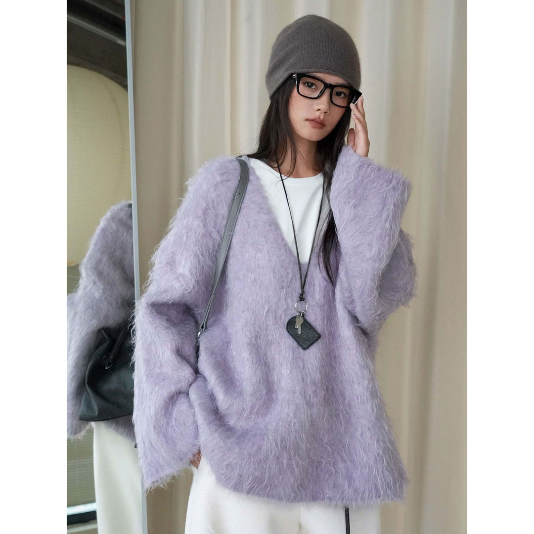 Women Cozy V-Neck Flokati Cardigan with Oversize Silhouette Amarae